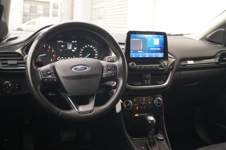 Vehicle Image 9