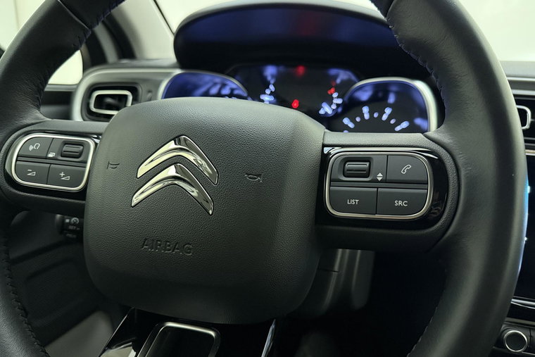 Vehicle Image 19