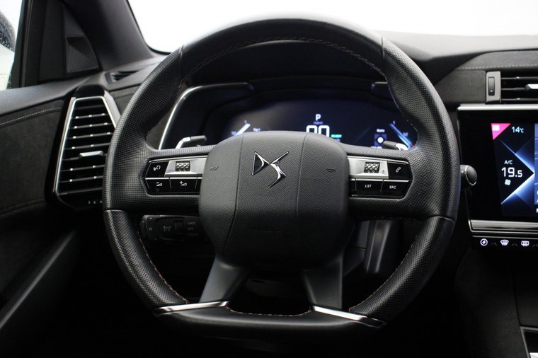 Vehicle Image 22
