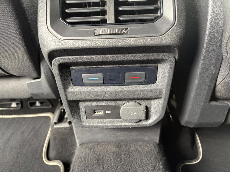 Vehicle Image 28