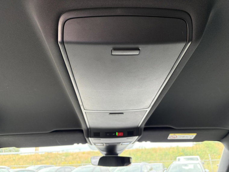 Vehicle Image 36
