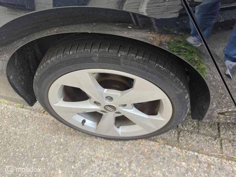 Vehicle Image 17