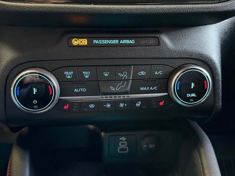 Vehicle Image 25