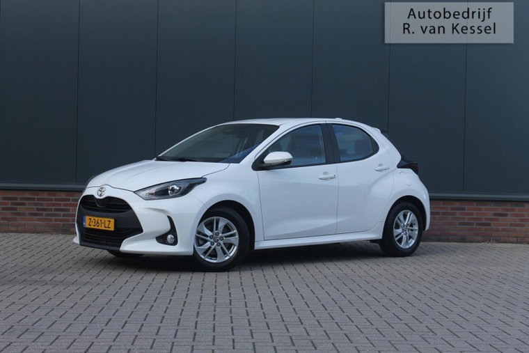 Vehicle Image 6