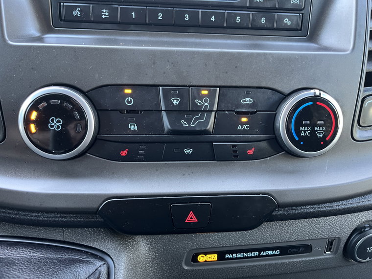 Vehicle Image 33