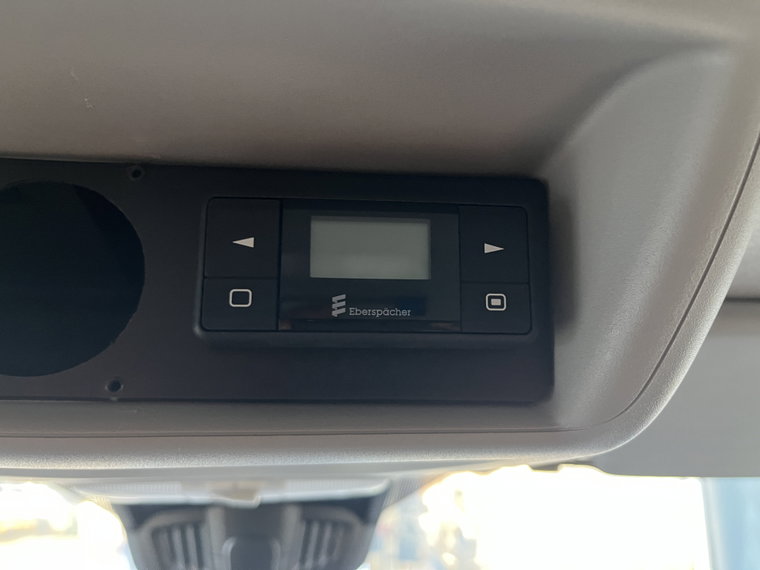 Vehicle Image 38