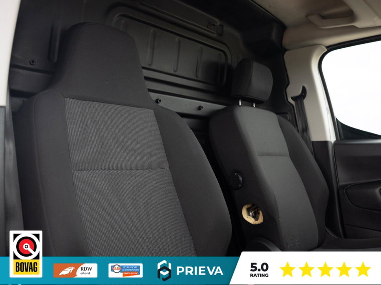 Vehicle Image 40