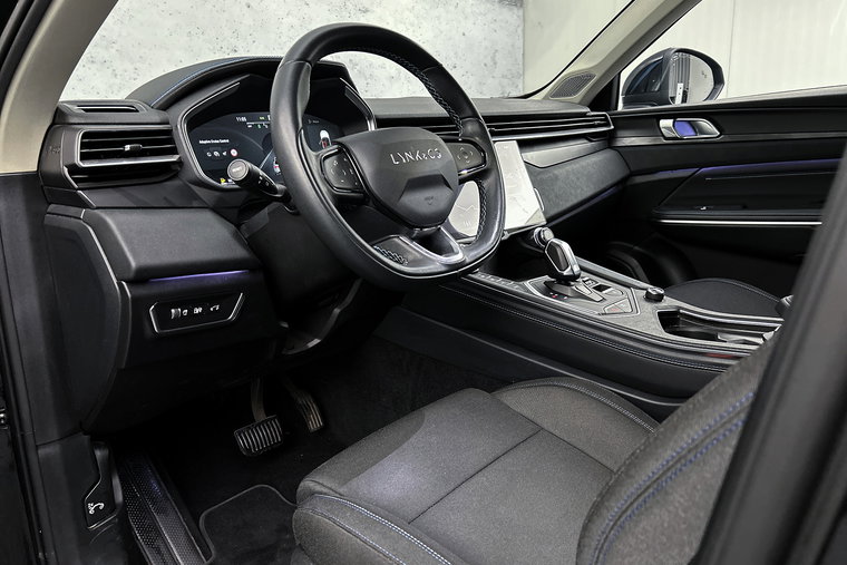 Vehicle Image 22