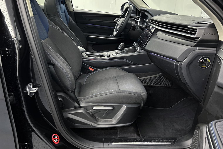 Vehicle Image 30
