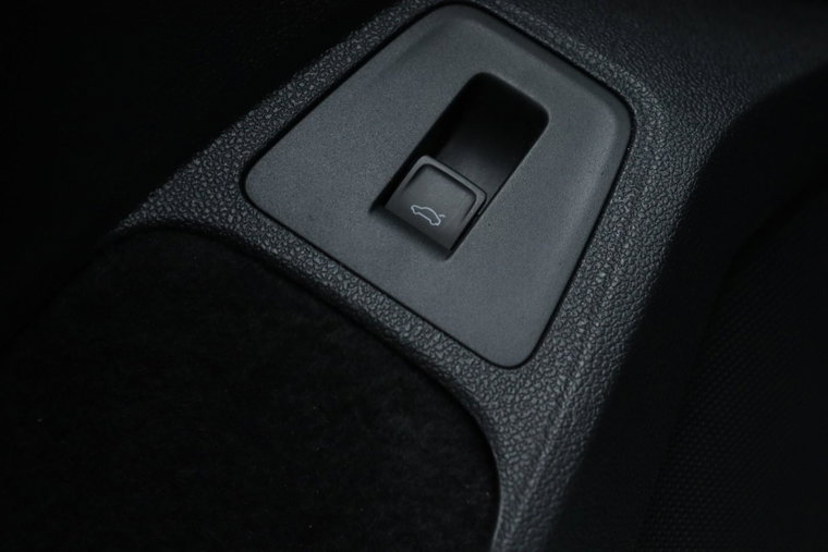 Vehicle Image 45