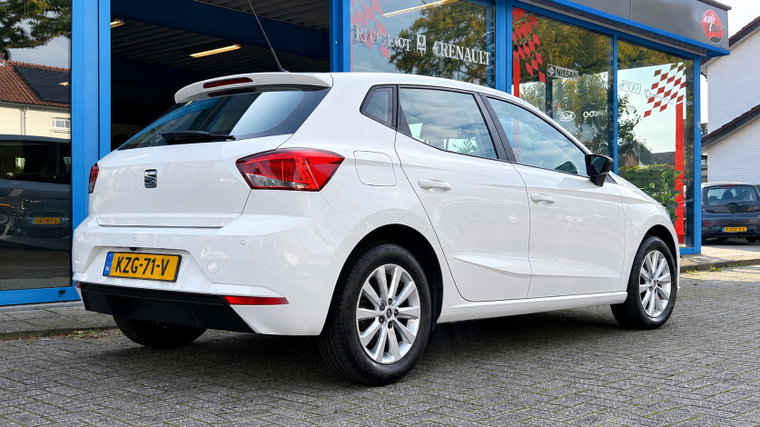 Vehicle Image 8