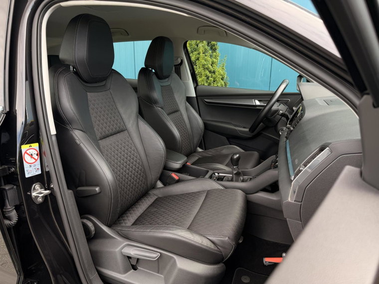 Vehicle Image 30