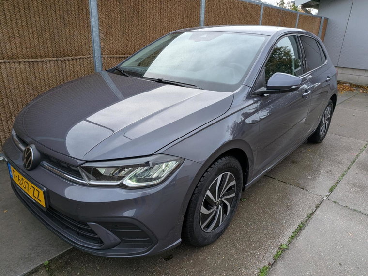 Vehicle Image 7