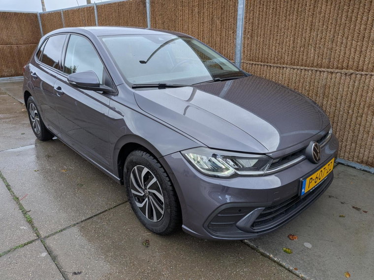 Vehicle Image 11