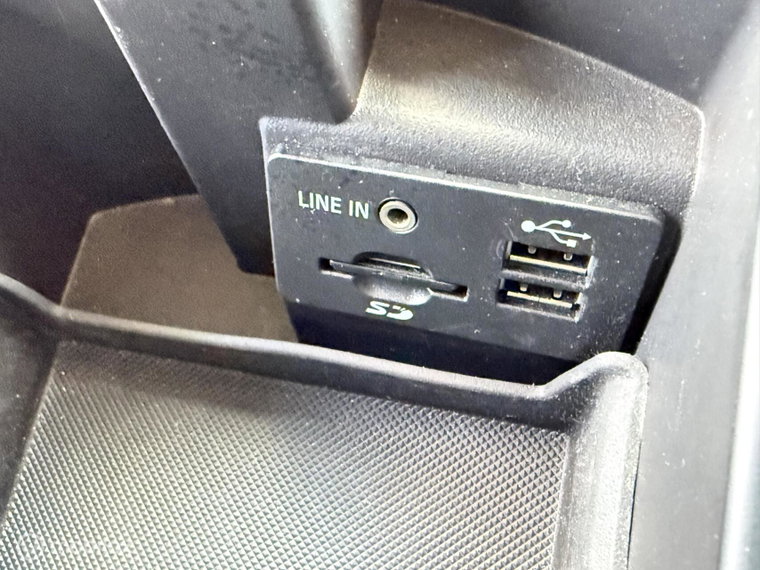 Vehicle Image 19