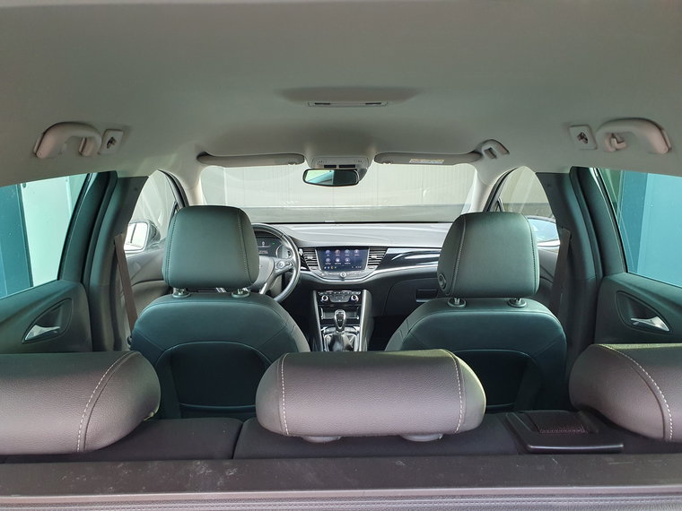 Vehicle Image 52