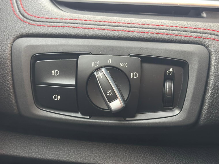 Vehicle Image 26