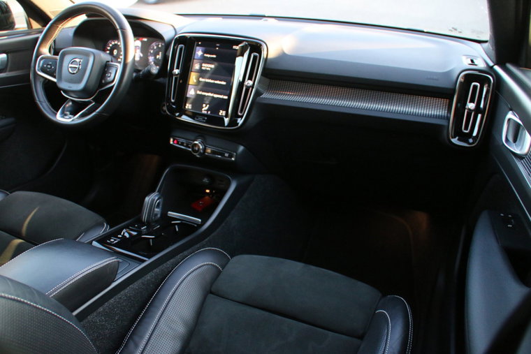 Vehicle Image 12