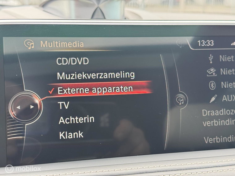 Vehicle Image 26