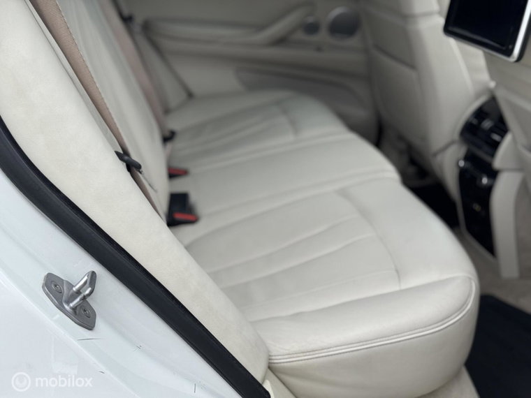 Vehicle Image 39