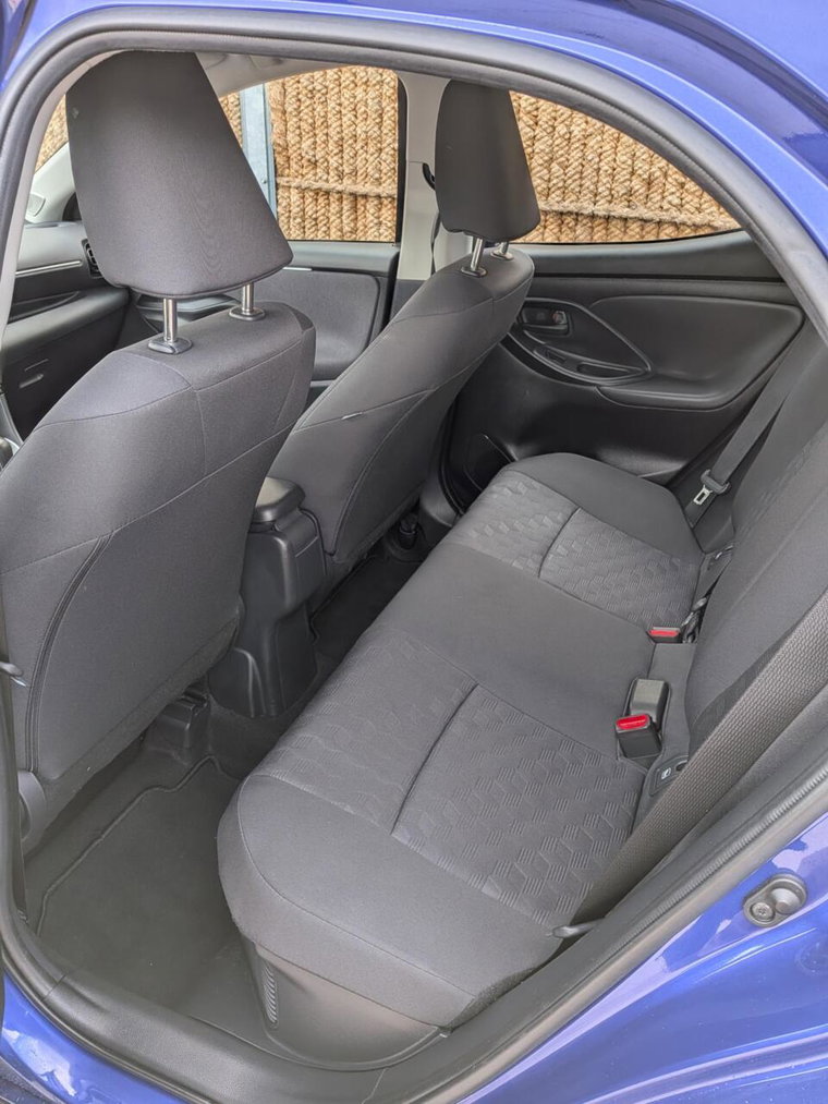 Vehicle Image 9