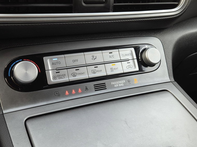 Vehicle Image 26