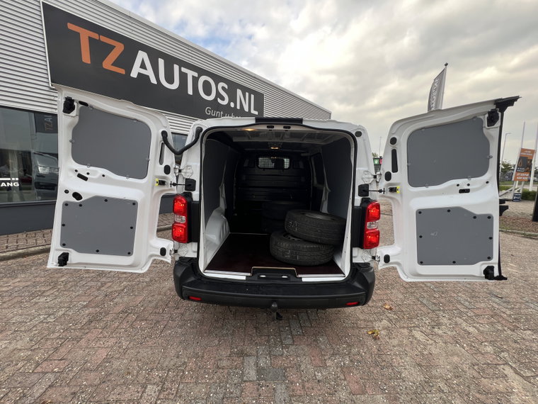 Vehicle Image 37