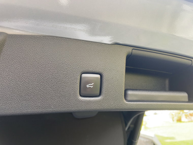Vehicle Image 23