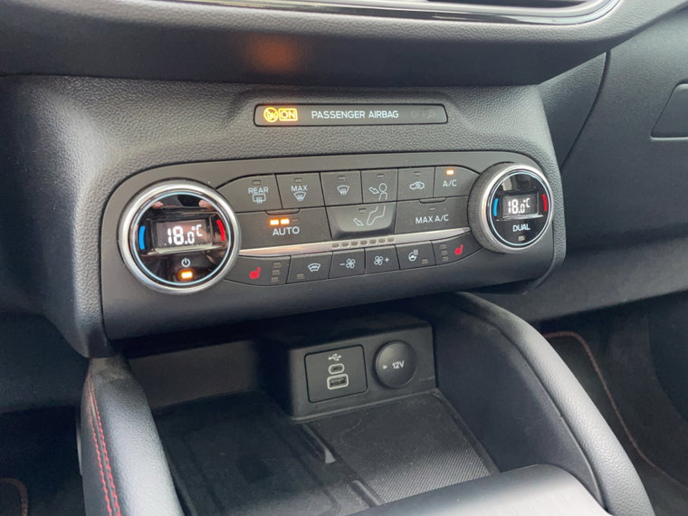 Vehicle Image 28