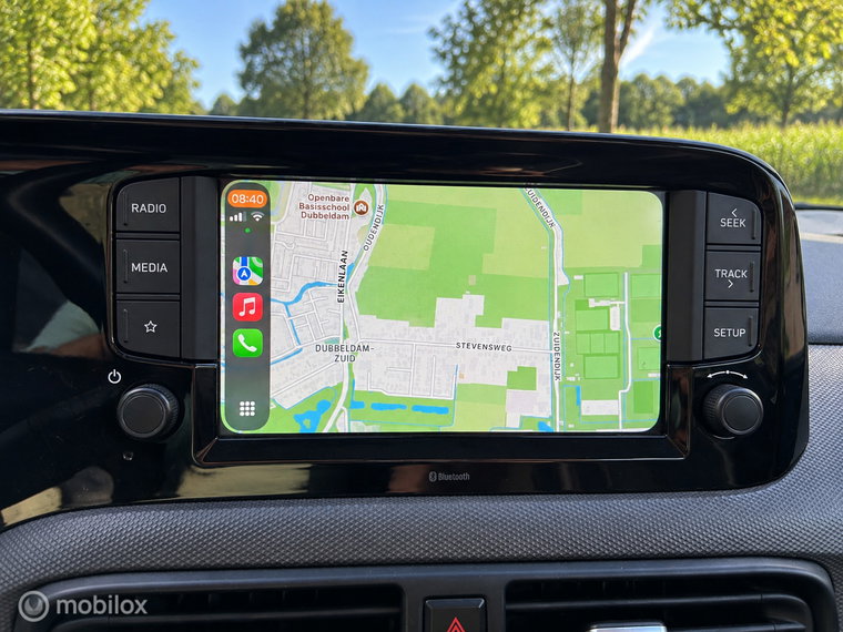 Vehicle Image 17