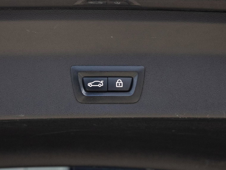 Vehicle Image 45