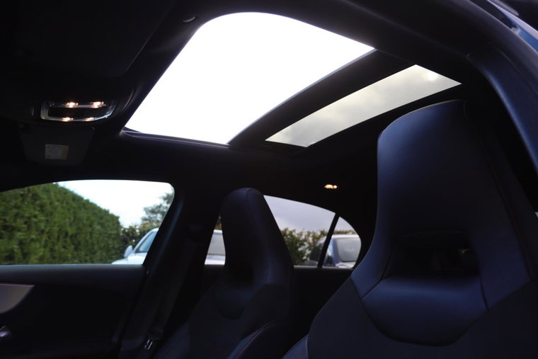 Vehicle Image 32
