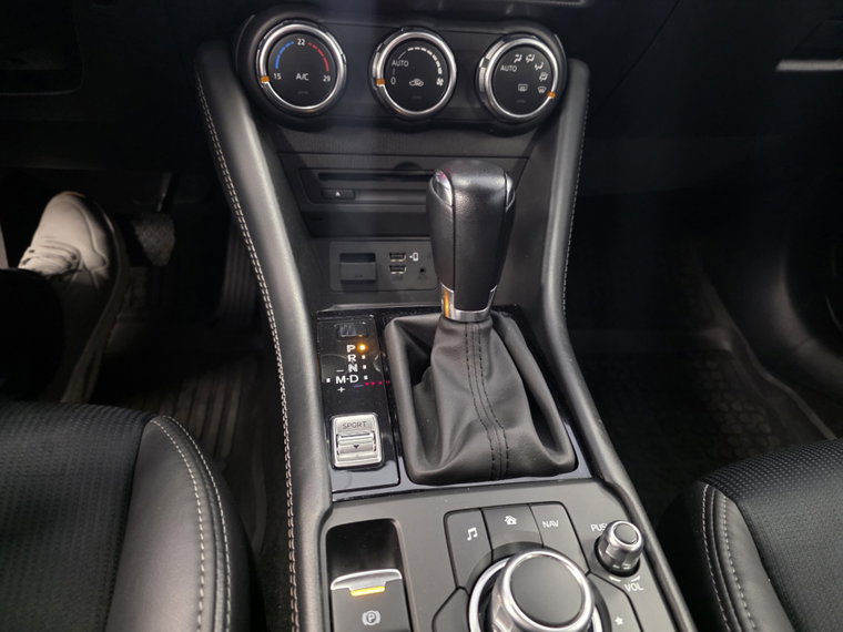 Vehicle Image 17