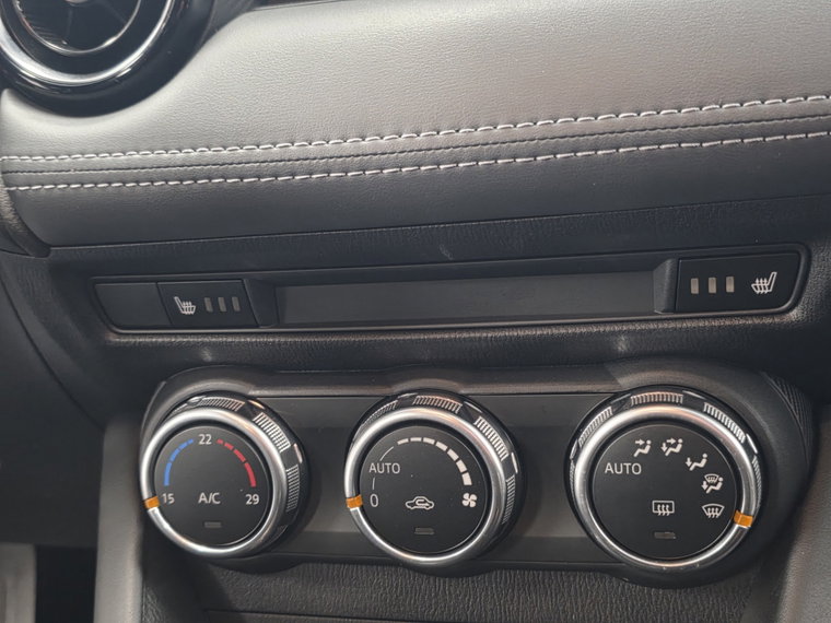 Vehicle Image 24