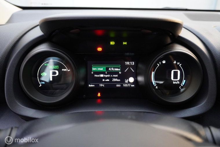 Vehicle Image 13