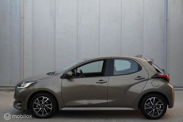 Vehicle Image 4