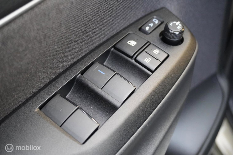 Vehicle Image 35