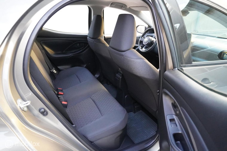 Vehicle Image 10