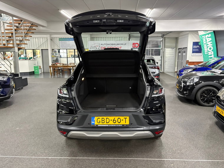 Vehicle Image 32
