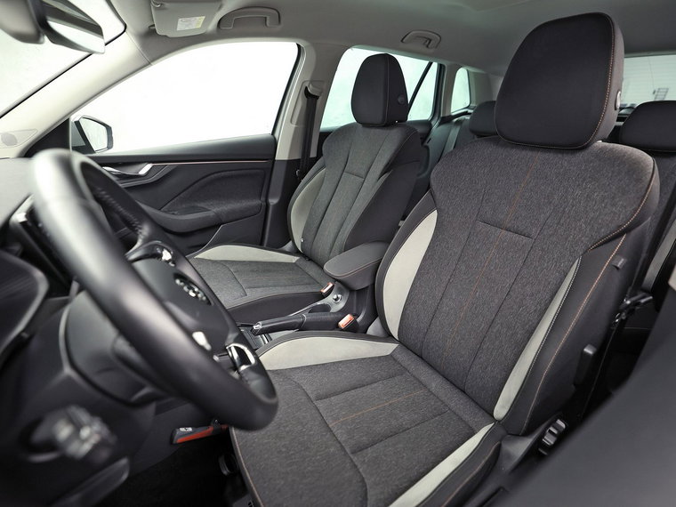 Vehicle Image 15