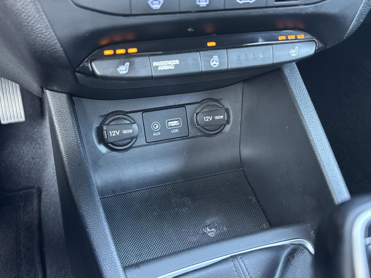 Vehicle Image 22