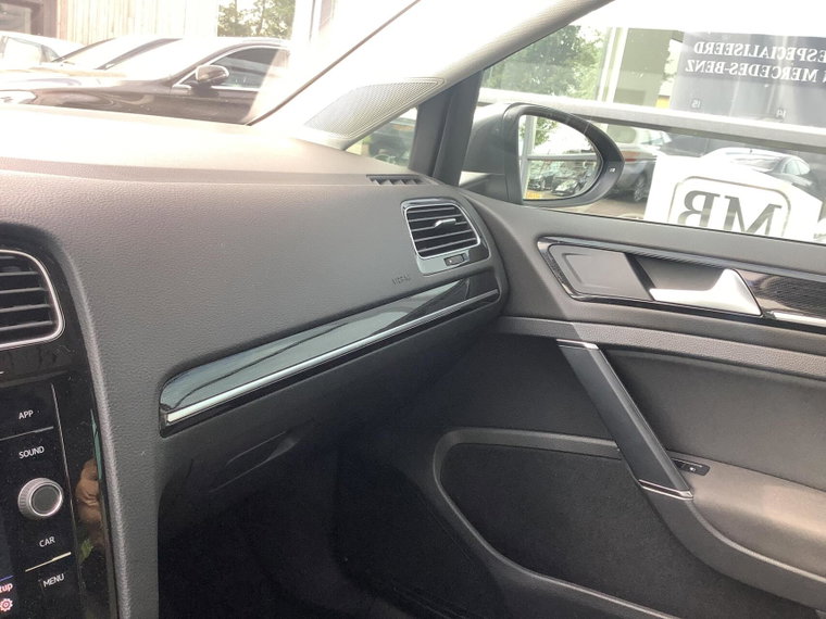 Vehicle Image 28