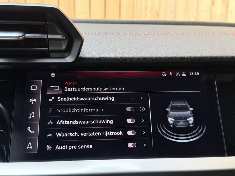Vehicle Image 33