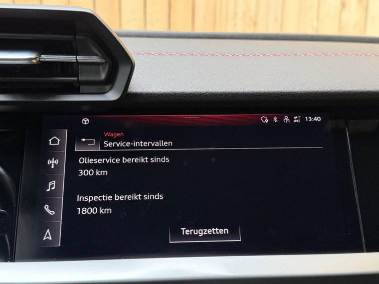 Vehicle Image 35