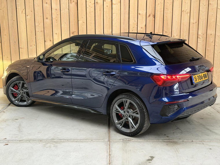 Vehicle Image 45