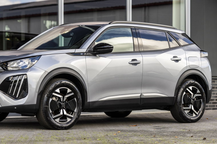Vehicle Image 15