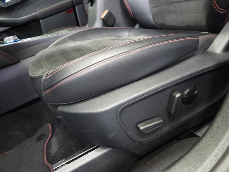 Vehicle Image 31