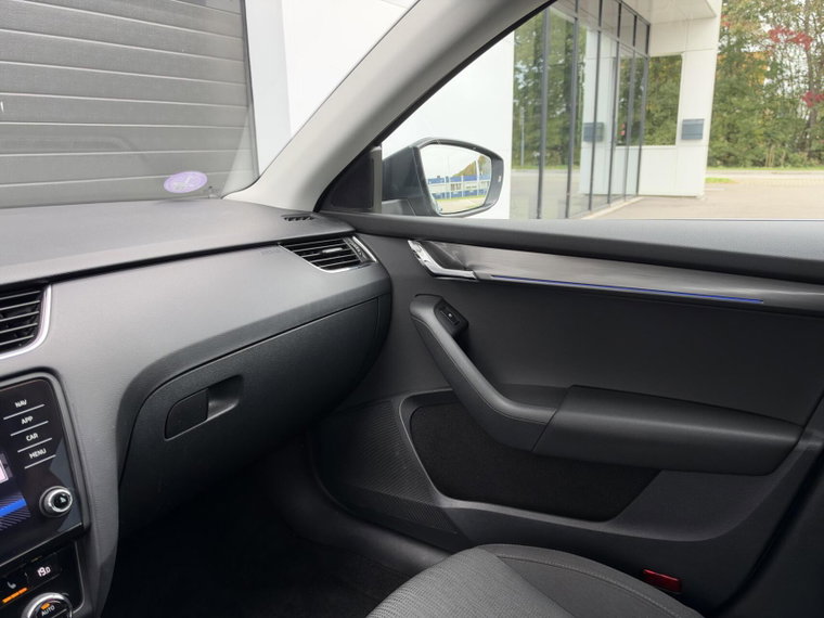 Vehicle Image 43