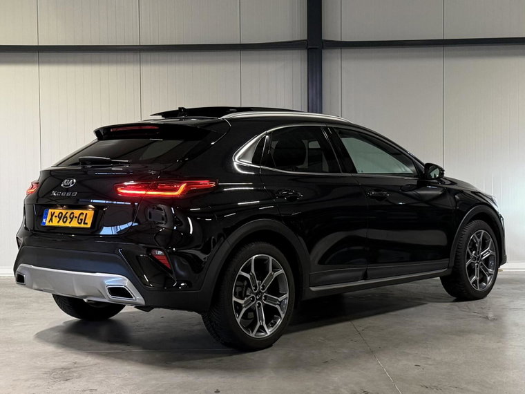 Vehicle Image 23