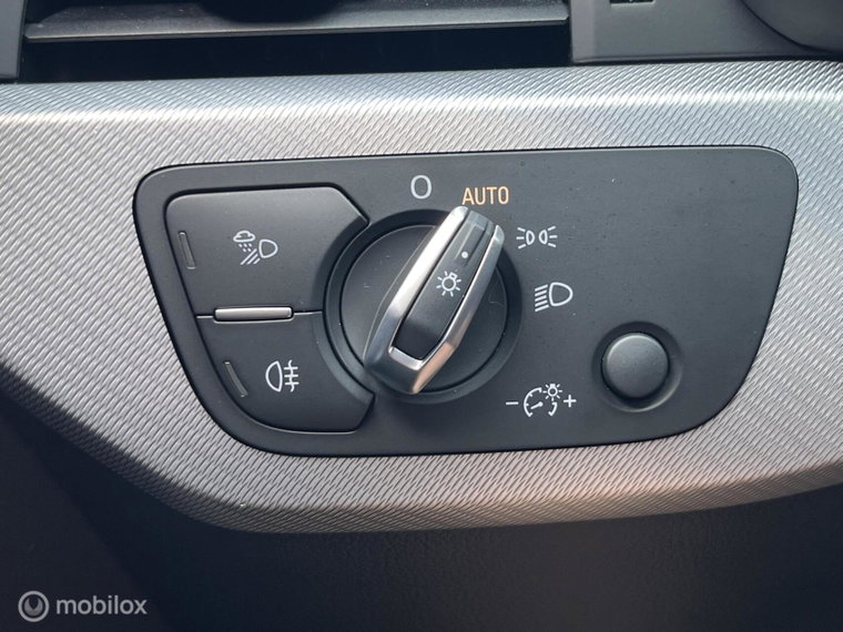 Vehicle Image 24